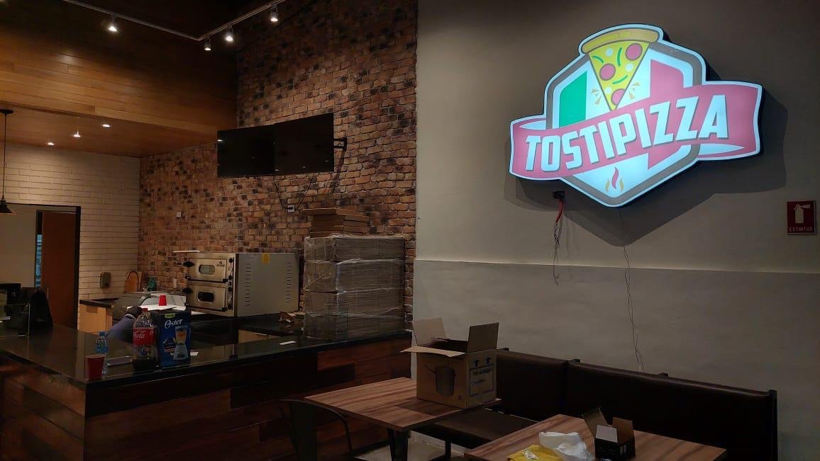 Tostipizza local 1